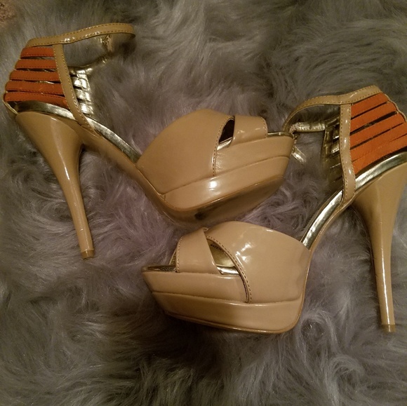 Heels - Picture 3 of 5